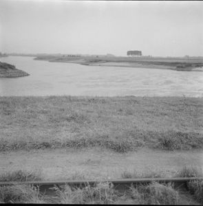 863 Gezicht vanaf het Pothoofd op de IJssel en ingang van de Haven., 01-01-1961 - 31-12-1970