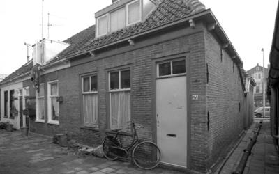 RJ000001107 PurmerendFoto 2/2: Het Hofje aan de Westerstraat in Purmerend. (NNC 29-12-1976)