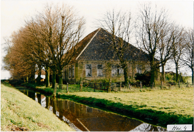 CPH_map2_008 Leegstaande boerderij aan de Hofweg nummer 4. Voorheen woonde er J. de Wildt. (achtergrondinformatie: Piet ...