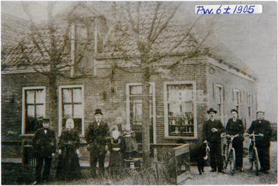 CPH_map2_185 Op Purmerenderweg nummer 6 was de bakkerij van Gerrit Boon (de schoonvader van Albert Aberkrom, geboren op ...