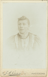 Mulder-z-0046 Foto: Sophia Geerken, geboren op 20-05-1868 te Nieuwer-Amstel.