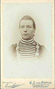 Mulder-z-0202 Foto: Sophia Geerken, geboren op 20-05-1868 te Nieuwer-Amstel.