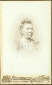 Mulder-z-0204 Foto: Trijntje Groot, geboren op 28-06-1876 te Oosthuizen.