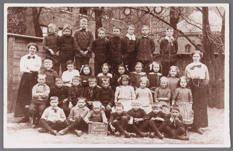 WAT002001387 Klassenfoto van groep 3.