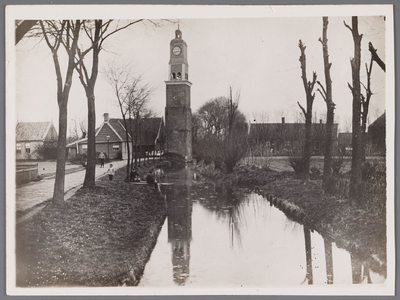 WAT002000903 Beschuittoren Wormer, gebouwd in 1620 en gesloopt in 1896 door de firma Boots uit Haarlem. Hij heeft ...