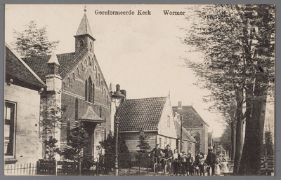 WAT002001022 Gereformeerde kerk ''de Tempel'' aan de Dorpsstraat 199.Eerste steen is gelegd op 31 mei 1905.V.l.n.r. ...
