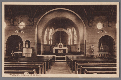 WAT002001334 Het interieur van de Rooms Katholieke Kerk, H. Maria Magdalenakerk, gebouwd in 1869 ter vervanging van een ...