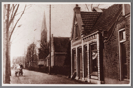 WAT002001445 Rechts café ''De Tijdgeest'' van Dirk Eenhoorn, Dorpsstraat 373 met links daarnaast het huis van Jan Daas ...