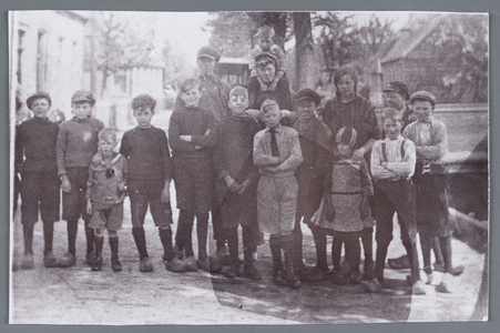 WAT002001831 Foto v.l.n.r.; Toon de Leeuw, Piet de Leeuw, Dirk Luijt, Henk Geugjes, Dirk Geugjes, Arie Koomen, Jan ...