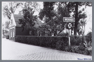 WAT002001949 Wormer met eerste huis van 't weiver van Gerben Sloten