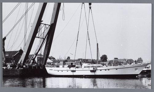 WAT002002199 Scheepswerf van Camminga. Achtergrond informatie: Scheepswerf van Flip en Jelle Camminga.Rond 1933 ...