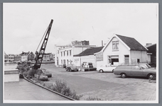 WAT002002351 Veerdijk Wormer, aan de overzijde is de Zaanweg Wormerveer te zien.