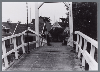 WAT002003085 Brug over de Beemsterringvaart te Oosthuizen.