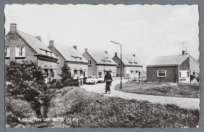 WAT002003143 Aanzicht op huizen langs de Koogweg te Beets