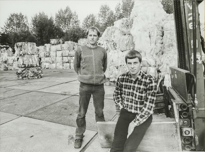 NNC-84-78-02 Theo Kras (links) en Henk Kras, bewindvoerders van Kras Recycling.