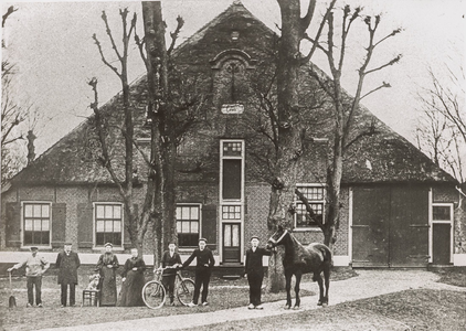 NNC-BM-305 boerderij Broedersbouw. Dubbele stolpboerderij, bouwjaar 1742.