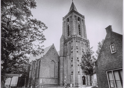 NNC-Mo-0085 Restauratie van de toren van de Grote Kerk valt duurder uit