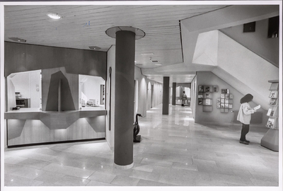 NNC-Mo-0103 architectenbureau Alberts & van Huut ontwerpen ook het gemeentehuis van Wormerland