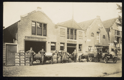 VHP001000091_002 Een voormalig voddenpakhuis is ca. 1905 dienst gaan doen als limonadefabriek van de firma Haars. Ook ...