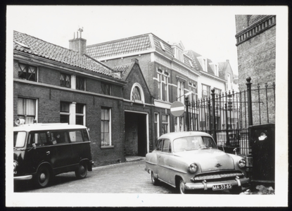 VHP002000094_0004 Achter de Kerk is een klein straatje aan de zuidzijde van de huidige Nicolaaskerk op de Kaasmarkt en ...