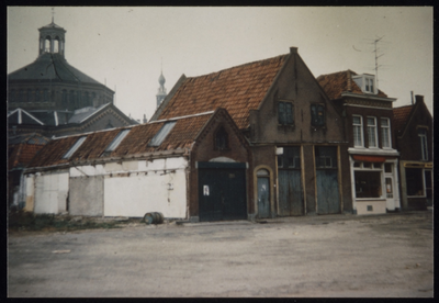 VHP002000099_0051 Van de Bultstraat is het grootste deel gelegen tussen de Schoolsteeg en de Nieuwstraat ten offer ...