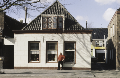 VHP003000102_0013 De Westerstraat gaat vanaf de Neckerdijk / Padjedijk naar het Schoolplein en was voor de 16de eeuw de ...