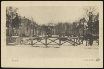 VHP001000016_003 Op de voorgrond het in 1909 gedempte deel van de Singelgracht. Daarachter het resterende deel van de S ...