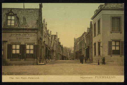 VHP001000060_004 De Peperstraat hoort samen met de Hoogstraat en de Gouw tot de oudste straten van de stad. Al in de ...