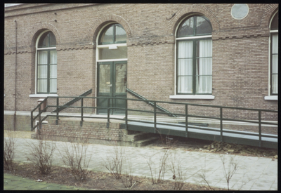 VHP002000017_0020 Aan de oostzijde van de Gouw was in het verleden een armenweeshuis gebouwd, dat na vereniging met het ...