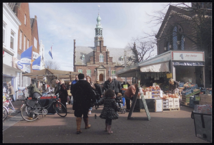 VHP002000031_0147 Nadat in 1612 de Beemster is drooggemaakt begon de markt snel te groeien. Om het Marcktvelt te ...