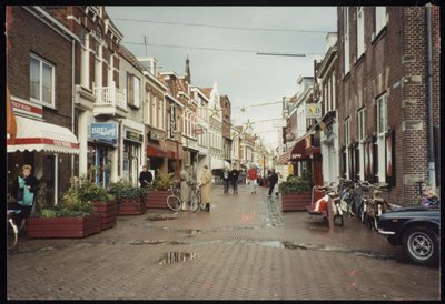 VHP002000060_0021 De Peperstraat hoort samen met de Hoogstraat en de Gouw tot de oudste straten van de stad. Al in de ...