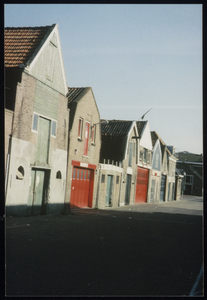 VHP002000091_0047 De Plantsoenstraat dateert uit 1870, toen de gracht, die hier lag werd gedempt en de stadswal werd ...