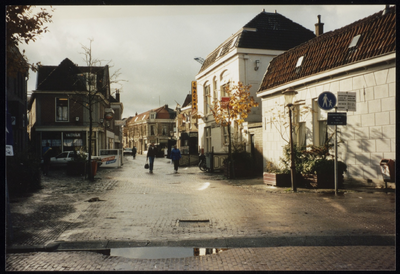 VHP002000147_0020 De Kolkstraat is nu een verbindingsstraat tussen de Breedstraat / Dubbele Buurt en de Achterdijk. ...
