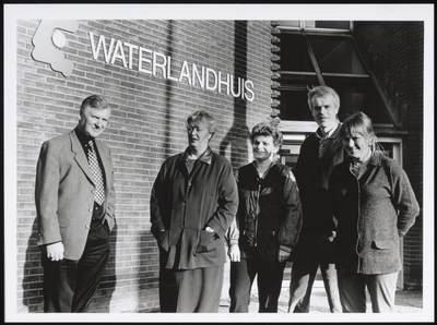 VHP002000202_0022 Officiële plechtigheid - mogelijk opening - van het Waterlandhuis.=, het onderkomen van het I.S.W. De ...