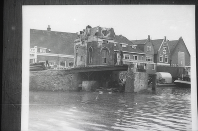 VHP003000012_0018 De Beemsterbrug lag over de Beemsterringvaart en was vanaf de Wagenbeurs de toegang naar de Beemster. ...