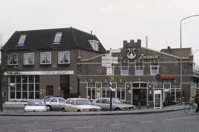 VHP003000056_0019 De Neckerstraat is de weg tussen Purmerend en Neck en heette vroeger Neckerwech. Ook deze weg (dijk) ...