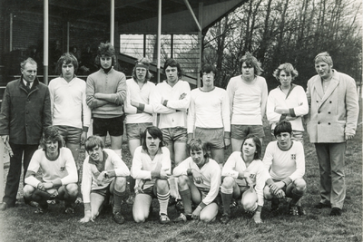 OVI-00000058 Het voetbalteam van A junioren uit 1968
