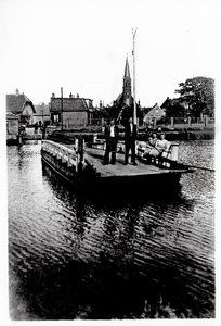 OVI-00000922 de oude pont tijdens overtocht.