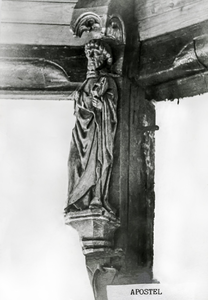 OVI-00001803 foto van schalkbeeld in de NHkerk.