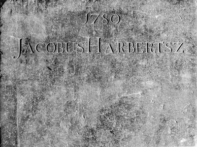 OVI-00001822 een gemerkte grafsteen in de NHkerk. naam en datum: 1780 jacobusHarbertsz
