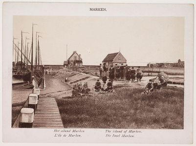 WAT001020851 Gezicht op de haven en omgeving van Marken met inwoners.