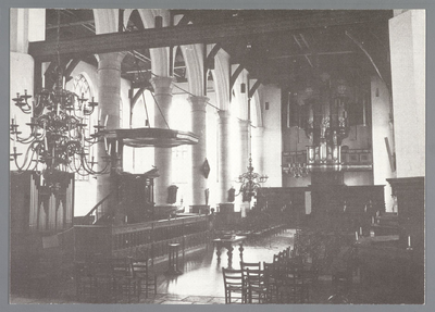 WAT001011033 Het interieur van de Grote of Sint-Nicolaaskerk in Edam.