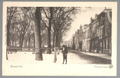 WAT001012791 Koemarkt in de winter. Op de kop van de koemarkt verhandelde men al sinds 1612 koeien, ossen, paarden, ...