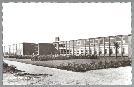 WAT001012837 ULO school aan de Johanna Naberstraat 218, aanvraag bouwvergunning van deze school was op 1 januari 1962.