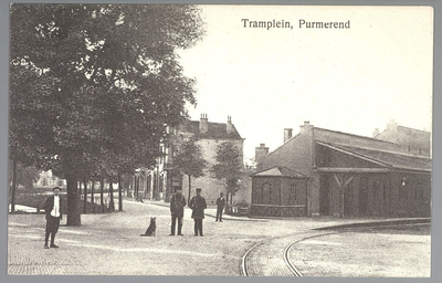 WAT001013030 Het tramstation. Vanaf 1894 reed de stoomtram van Amsterdam naar Purmerend. Één jaar later in 1895 werd de ...