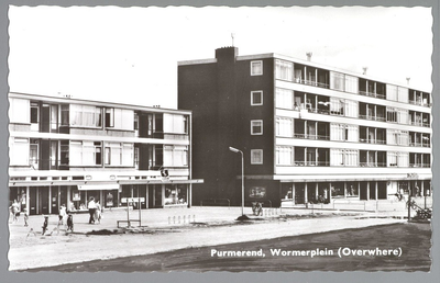 WAT001013136 Winkelcentrum Wormerplein, op 1 januari 1960 zijn de eerste bouwvergunningen verleend voor het Wormerplein.