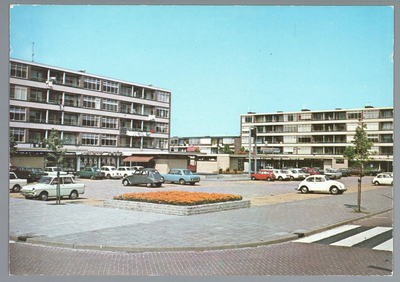 WAT001013141 Winkelcentrum Wormerplein, op 1 januari 1960 zijn de eerste bouwvergunningen verleend voor het Wormerplein.