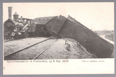 WAT001013220 Op 5 september 1905 was er een botsing tussen een personentrein en een goederentrein, op het emplacement ...