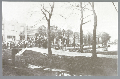 WAT001013813 De viersprong Nieuweweg-Zandweg-Knollendammerstraat in 1929. Op de hoek het café van Jb.Kramer, later ...