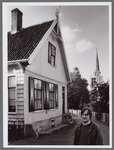 WAT001000785 woning aan de Havenrak met op de achtergrond de kerk.De Hervormde of Sint-Nicolaaskerk is de enige kerk, ...